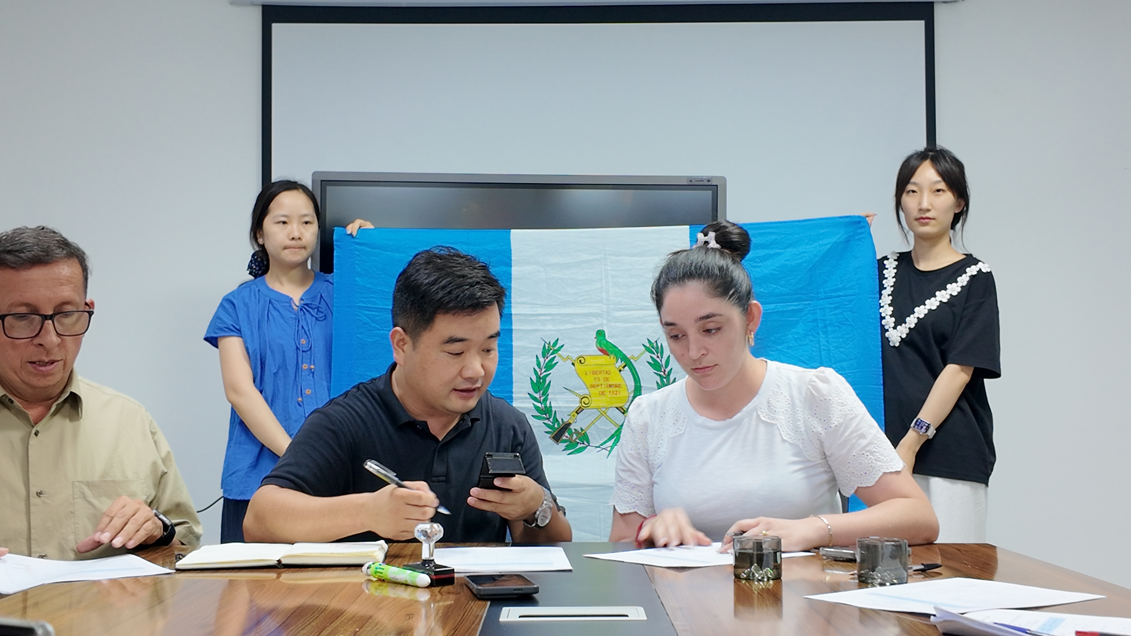 39b5374fa0b10079df66ba42bd5a30f2